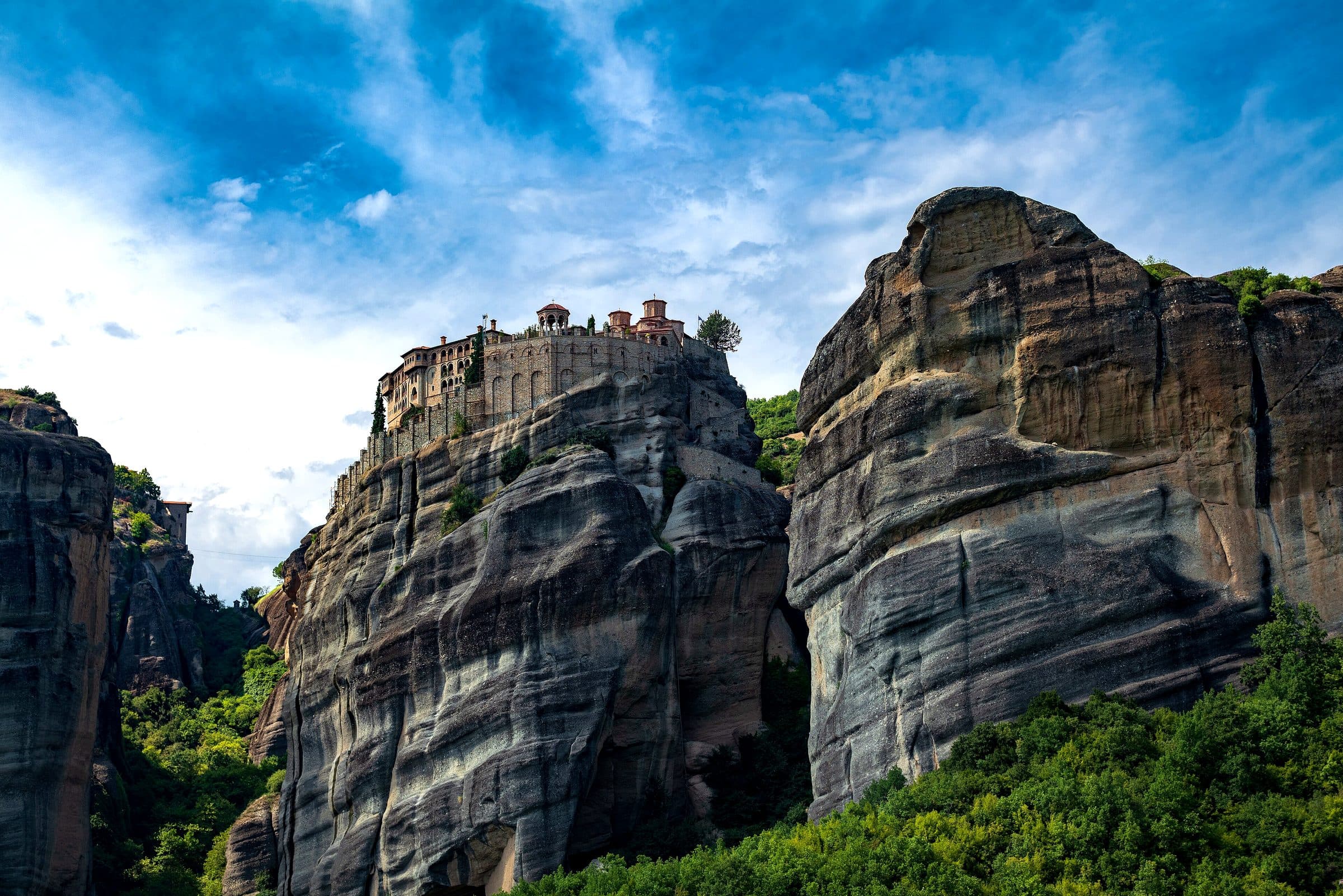 Greece's Ultimate Beauty Athens + Delphi + "sky City"...