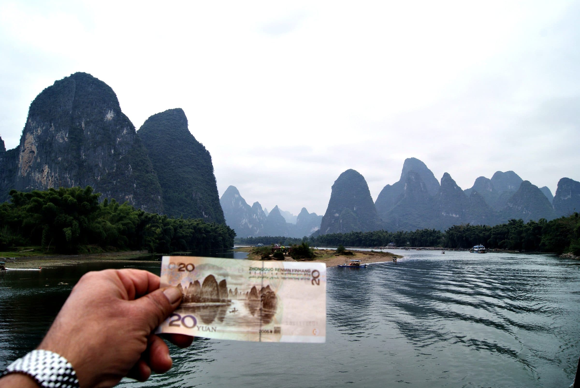 Super Value Tour Guilin's Scenic Beauty &amp; Yangtze...